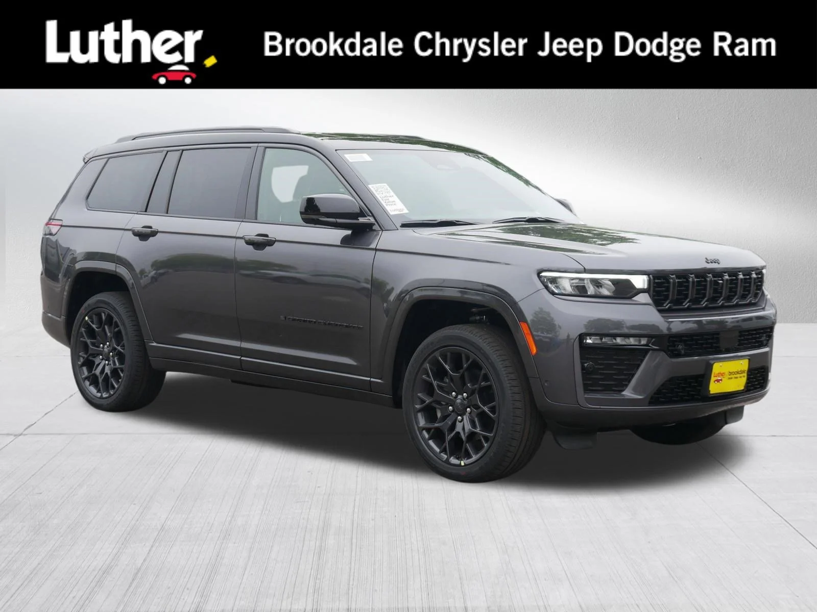 2026 Jeep Grand Cherokee L Summit 4x4's photo
