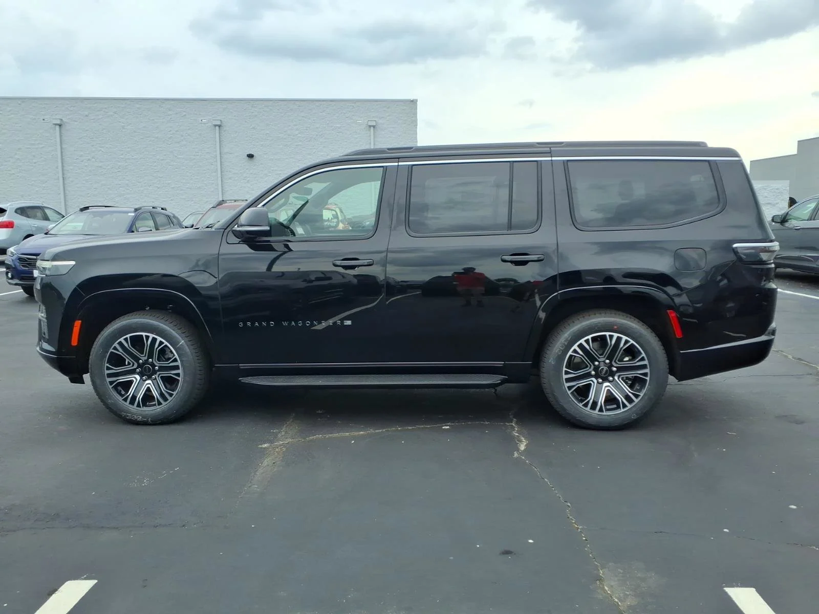 New 2026 High Gloss Black Exterior Paint Jeep  image 3
