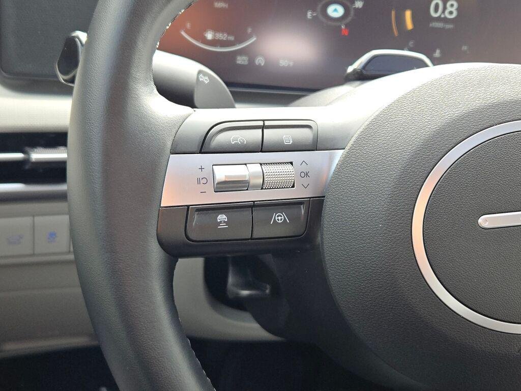 New 2025 Black Hyundai SEL Convenience AWD image 35