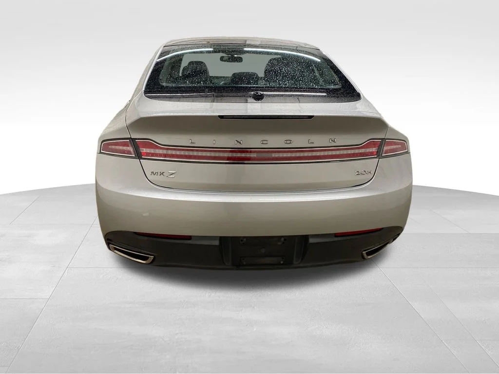 Used 2014 Silver Lincoln Base image 5