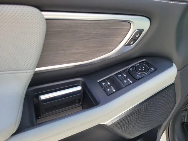 New 2026 White Metallic Ford Platinum image 21