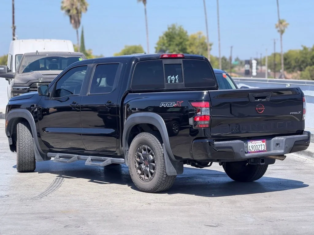 Used 2022 Black Nissan PRO-X image 2