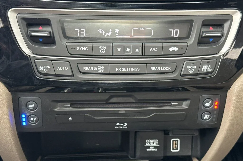 2022 Honda Pilot Elite - Photo 23