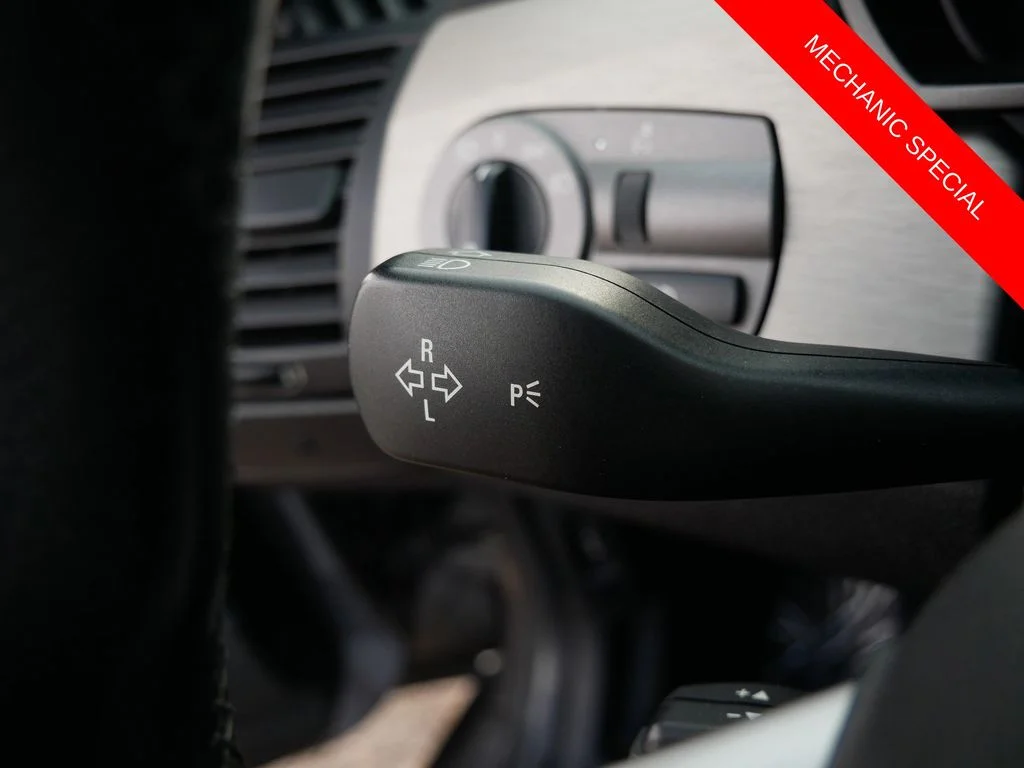 Used 2004  BMW 2.5i image 18