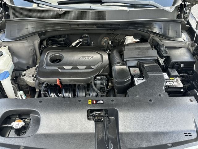 Used 2018 Silver Kia LX image 20