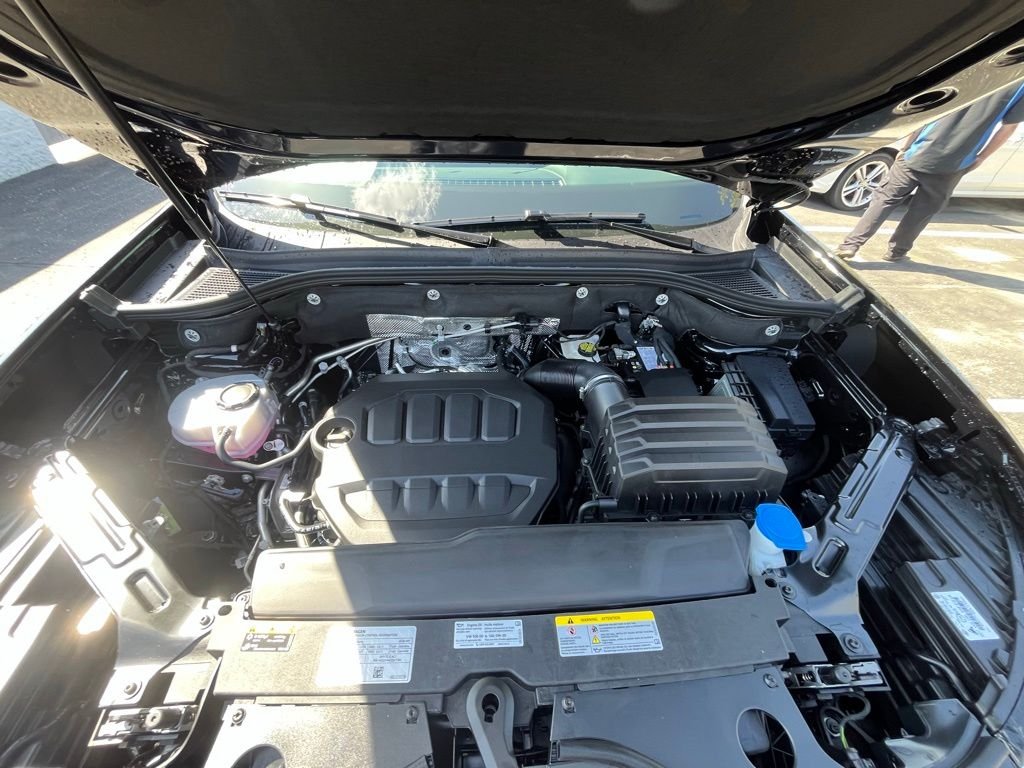 New 2026 Black Volkswagen 2.0T SE w/Technology image 26