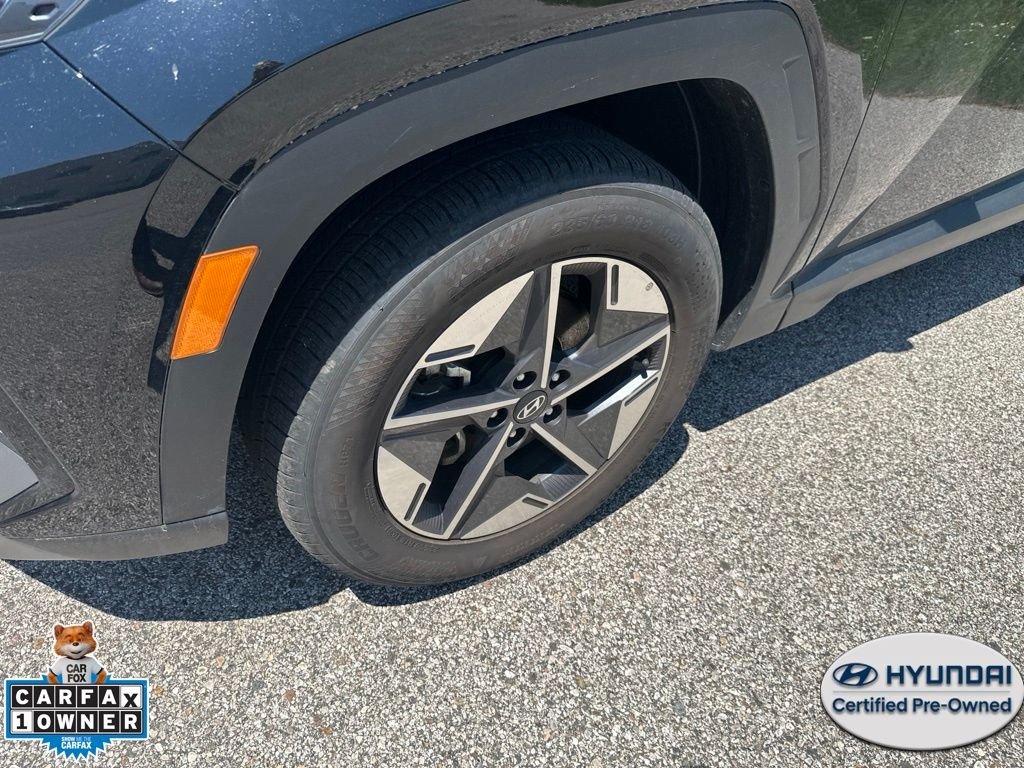 Certified Used 2025 Black Hyundai SEL image 10