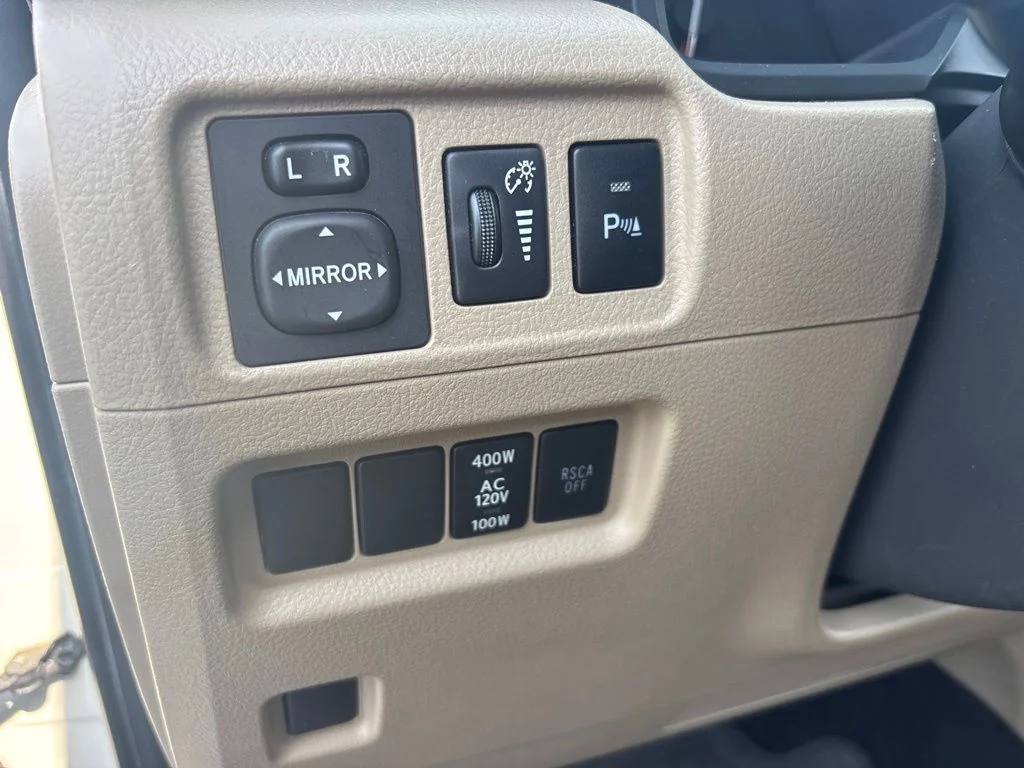 Used 2010 Blizzard Pearl Toyota SR5 image 14