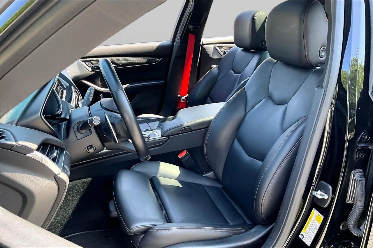 Certified Used 2022 Black Cadillac V-Series image 21