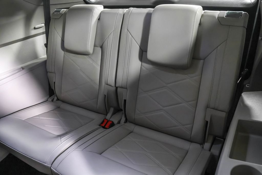 Used 2026 White Volkswagen SE image 28