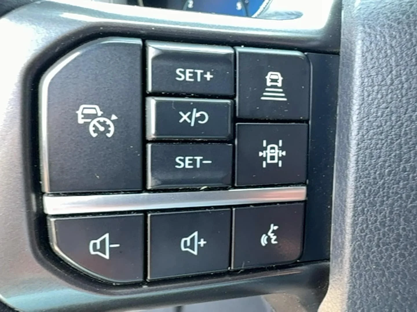 Used 2024 Gray Ford Tremor image 19