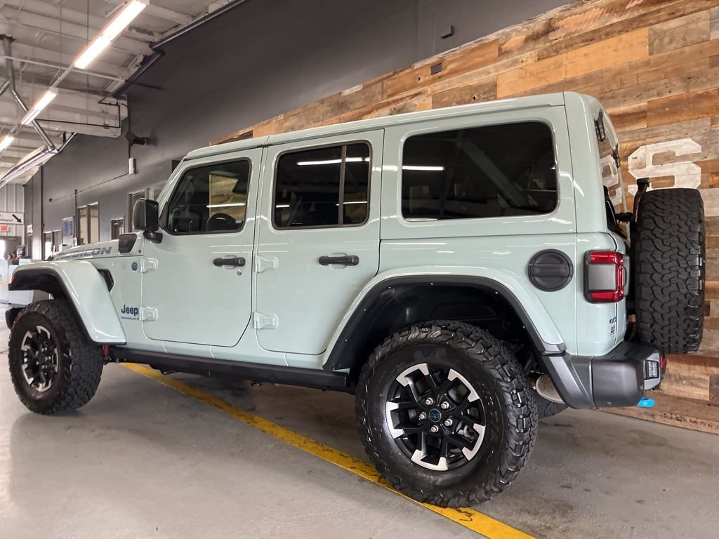 Used 2024 Earl Clearcoat Jeep Rubicon 4xe image 22
