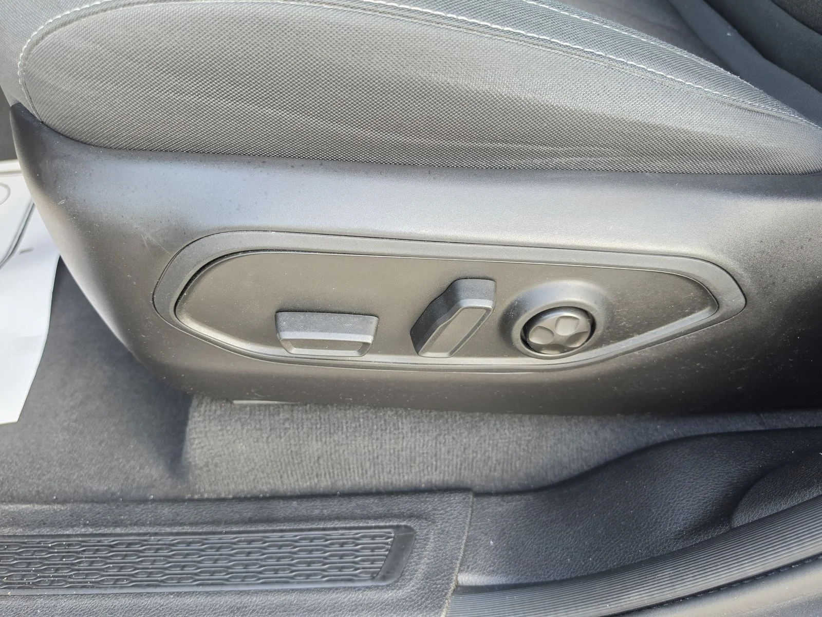Used 2024 Gray Jeep Laredo X image 26
