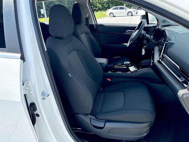 Used 2025 White Kia LX image 24