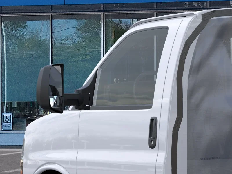 New 2026 Summit White Chevrolet 1WT image 12