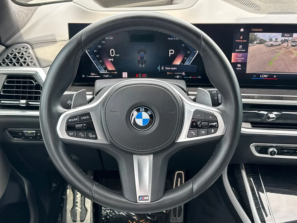 Used 2023 Gray BMW xDrive40i image 27