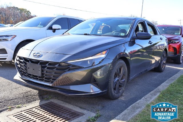 Used 2021 Gray Hyundai SEL image 1