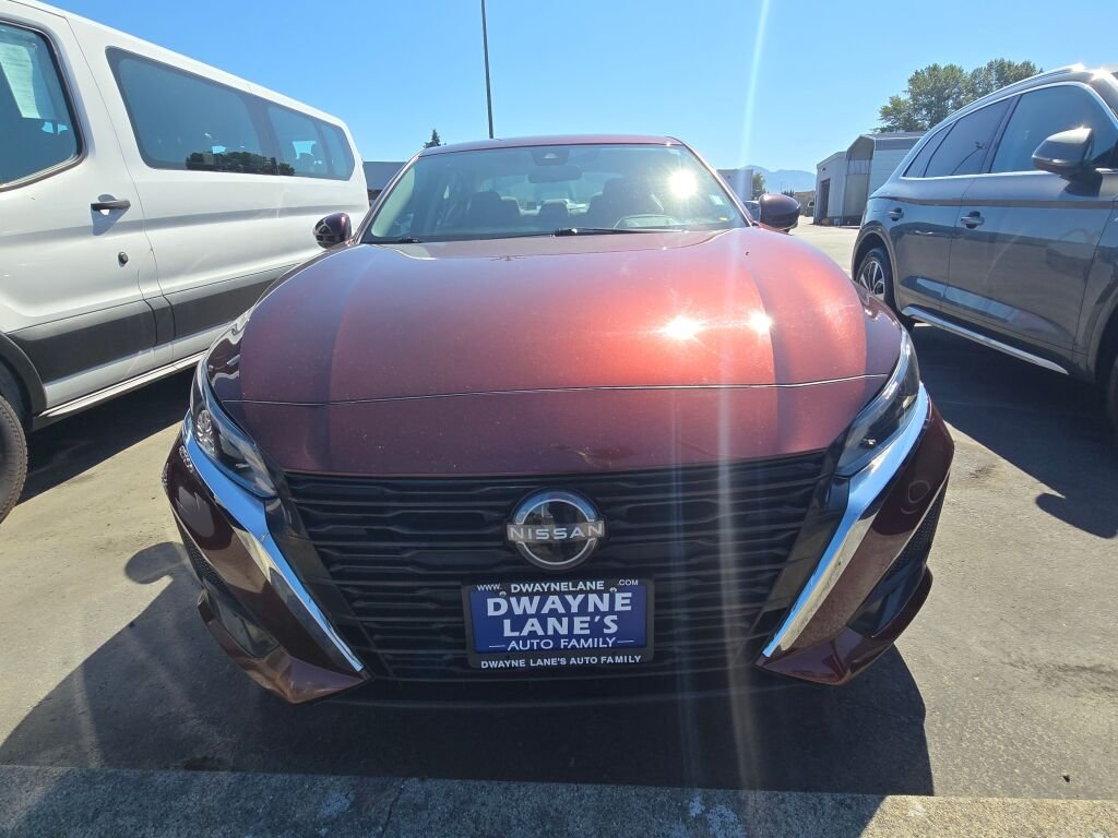 Used 2023 Nissan Altima SV with VIN 1N4BL4DV5PN320320 for sale in Burlington, WA