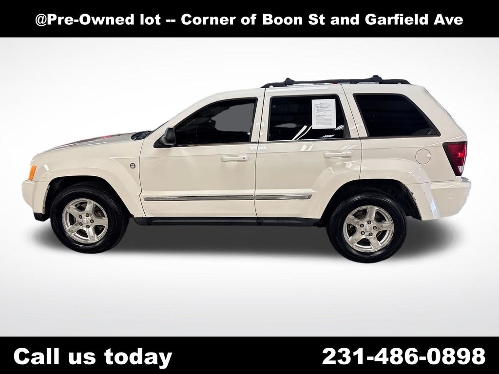 Used 2007 Jeep Grand Cherokee Limited with VIN 1J8HR58P87C697992 for sale in Traverse City, MI