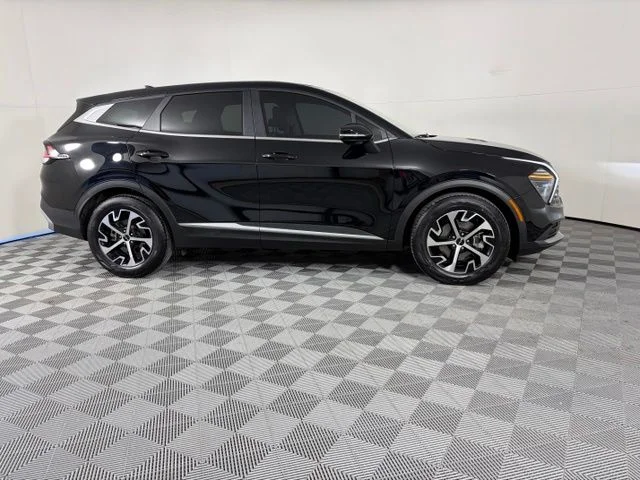 Used 2024 Black Kia EX image 8
