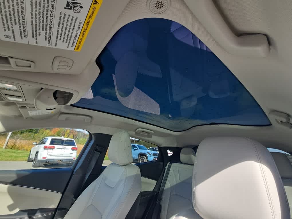 Used 2025 Velocity Blue Metallic Ford Premium image 6