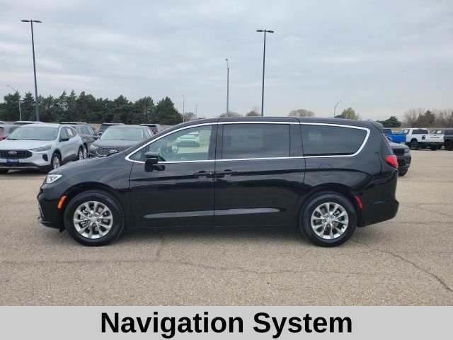New 2026 Diamond Black Chrysler Limited image 3