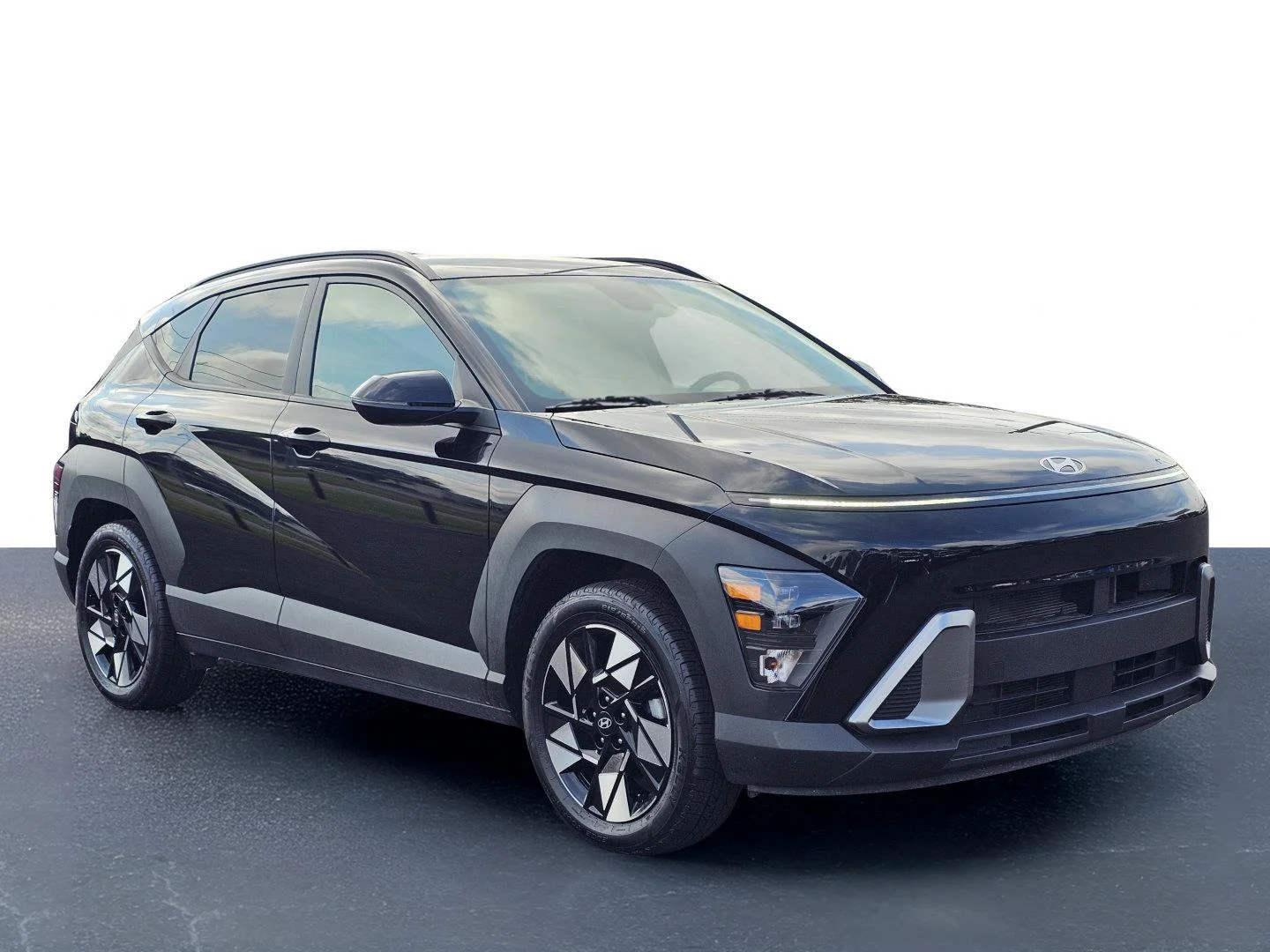 Used 2025 Abyss Black Pearl Hyundai SEL image 5