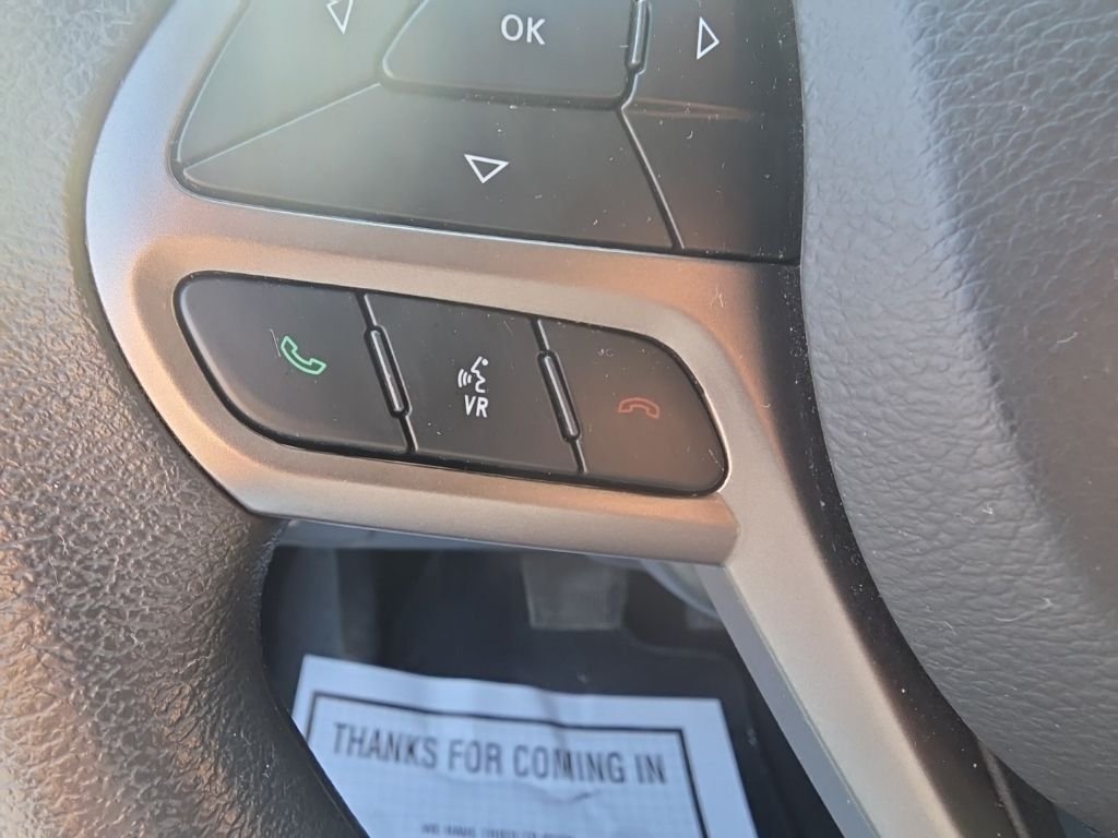 Used 2021 Green Jeep Latitude image 6