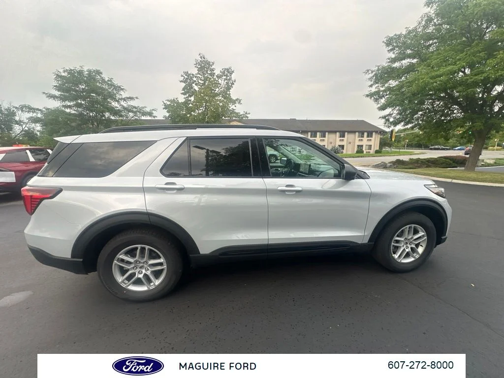 New 2026 Space White Metallic Ford Active image 3