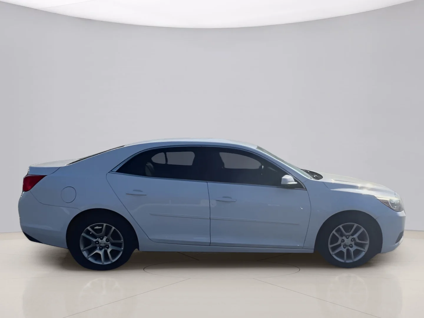 Used 2013 White Chevrolet LT image 9