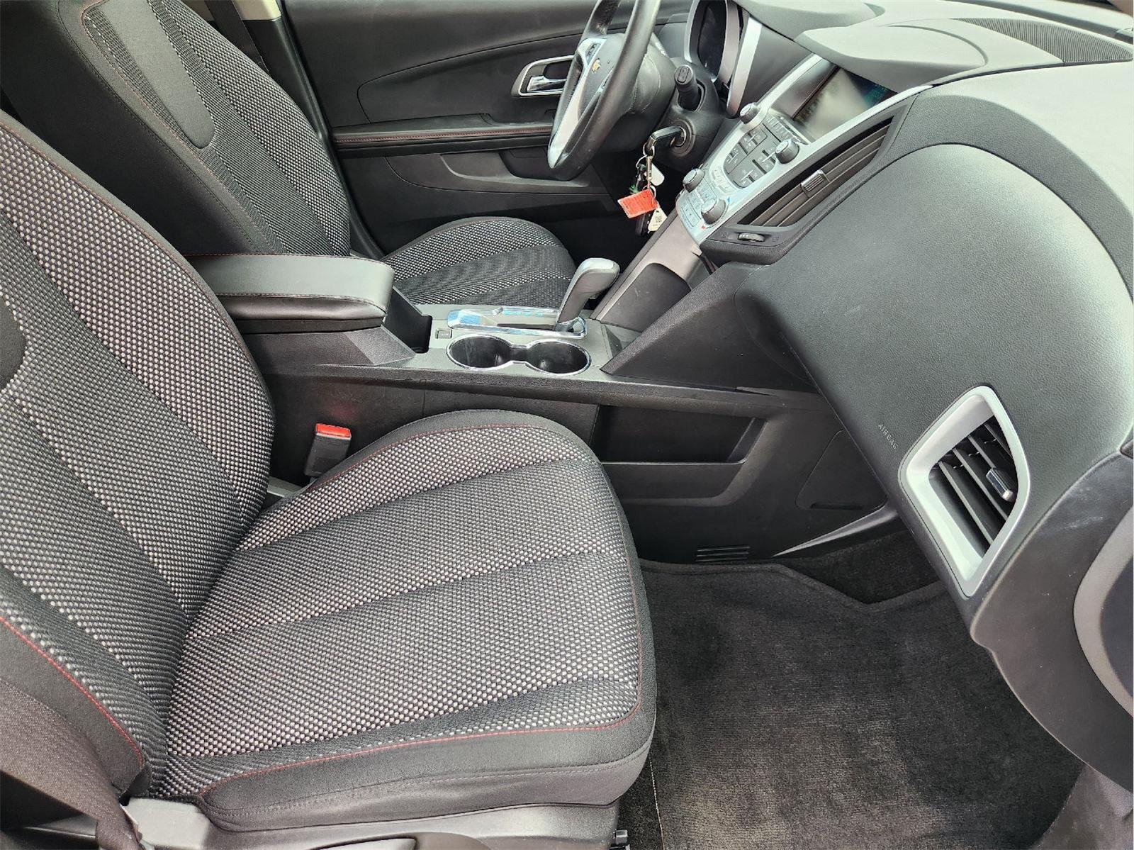Used 2015 SILVER TOPAZ METALLIC Chevrolet LT image 14