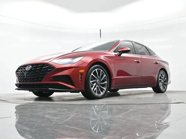 Used 2023 Ultimate Red Hyundai Limited image 26