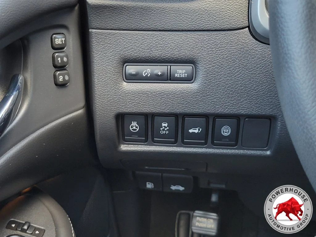 Used 2023 Red Nissan SL image 30