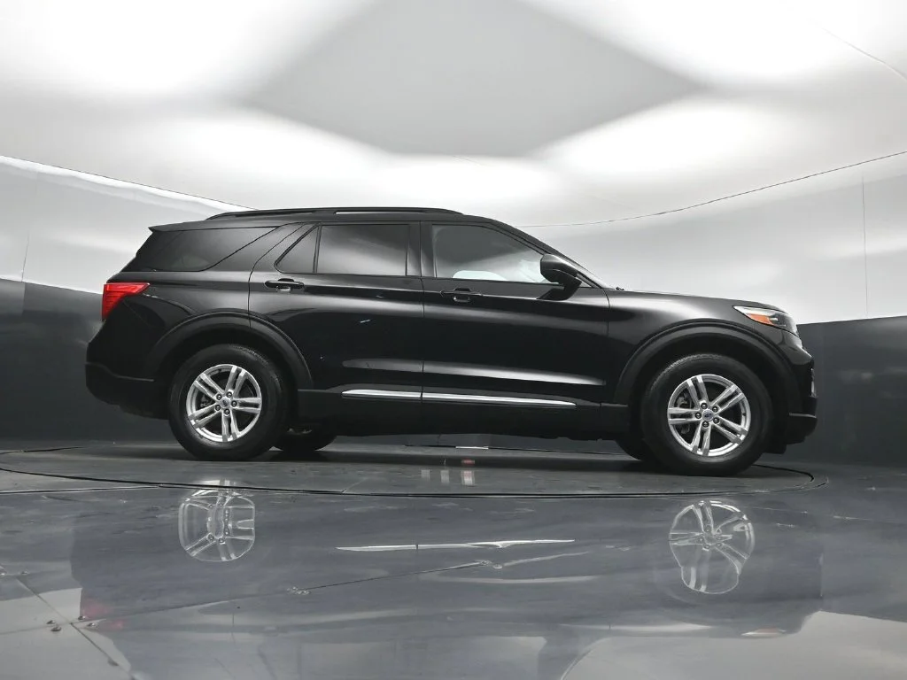 Used 2023 Black Ford XLT image 40