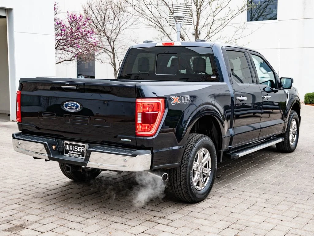 Used 2023 Antimatter Blue Metallic Ford XLT image 10