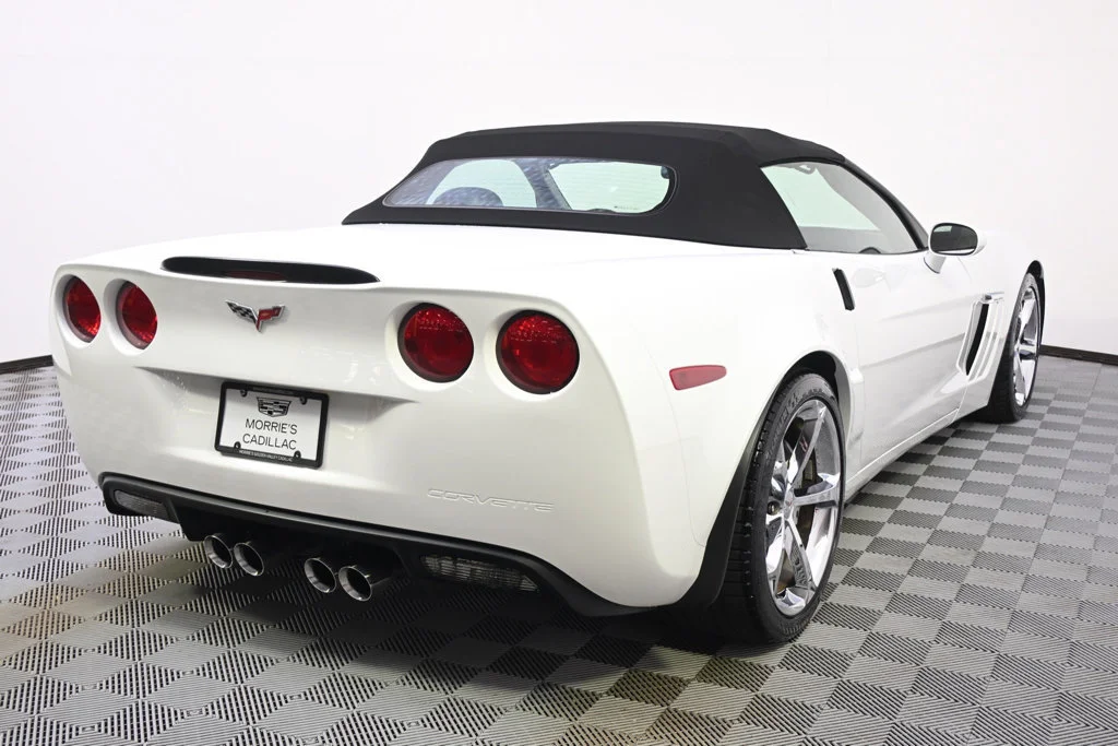 Used 2011 ARCTIC WHITE Chevrolet Z16 Grand Sport w/3LT image 6