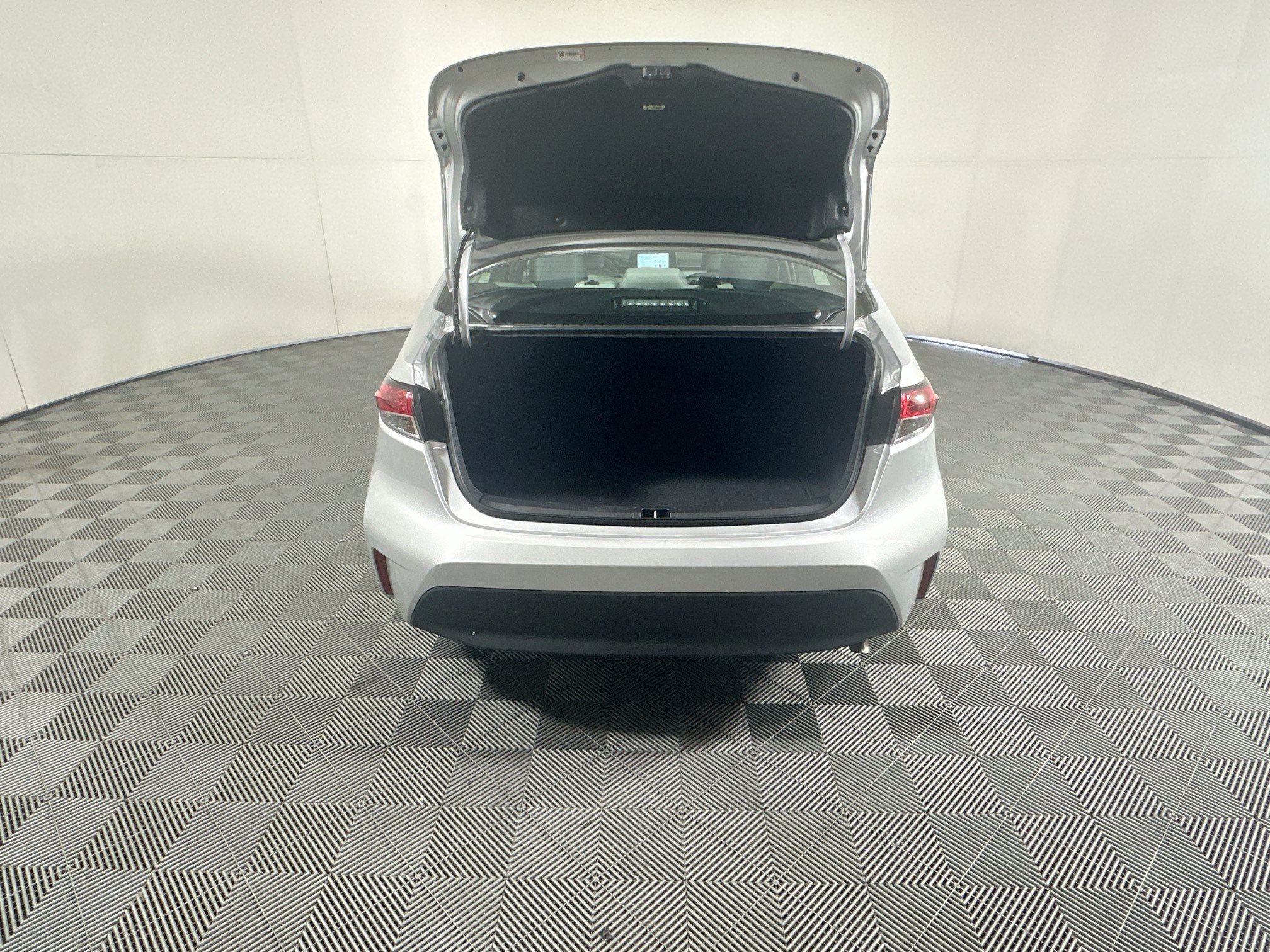 Certified Used 2025 Classic Silver Metallic Toyota LE image 30