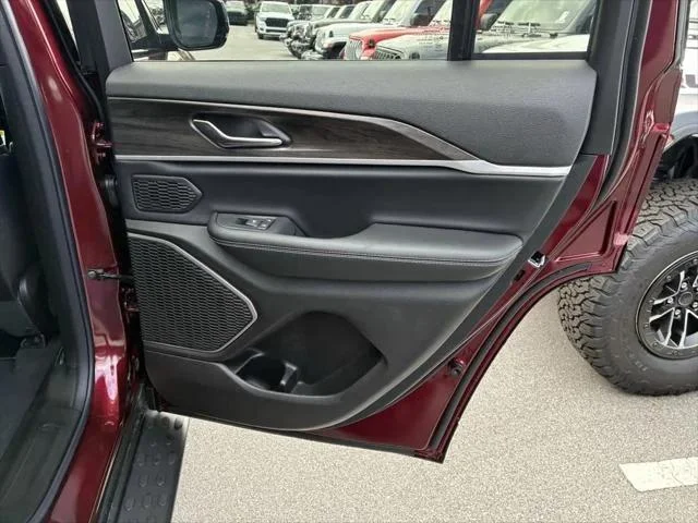 2026 Jeep Grand Cherokee Limited - Photo 33