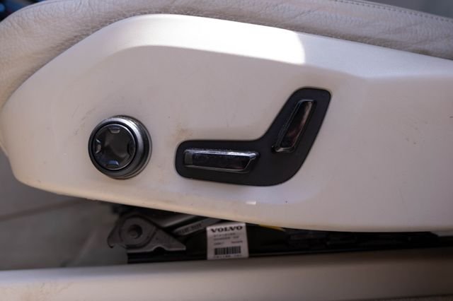 Used 2016 Sand Metallic Volvo T6 Momentum image 23