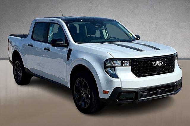 New 2025 Space White Metallic Ford XLT image 2
