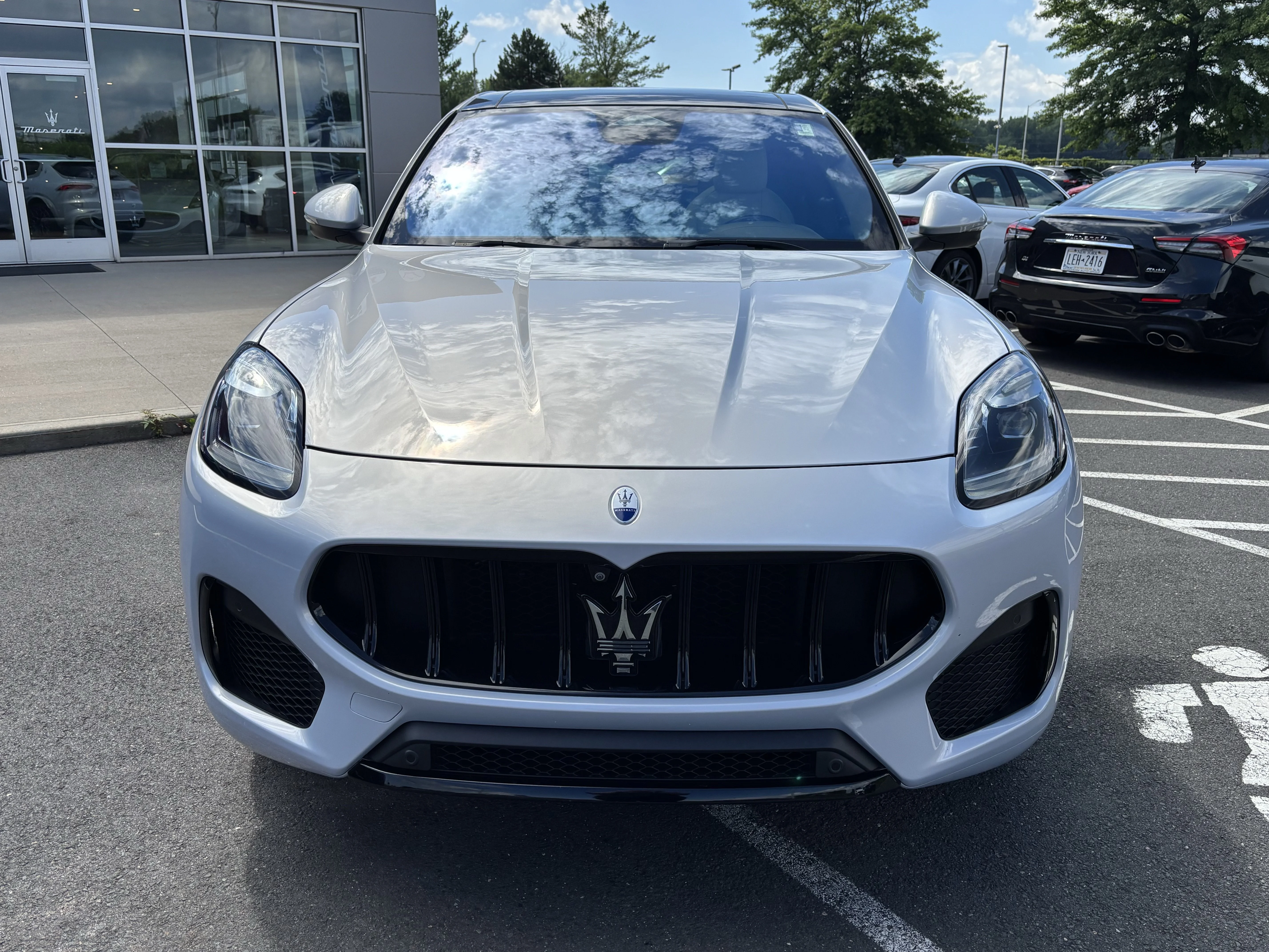 Certified Used 2023 Bianco Astro Metallic Maserati Modena image 12