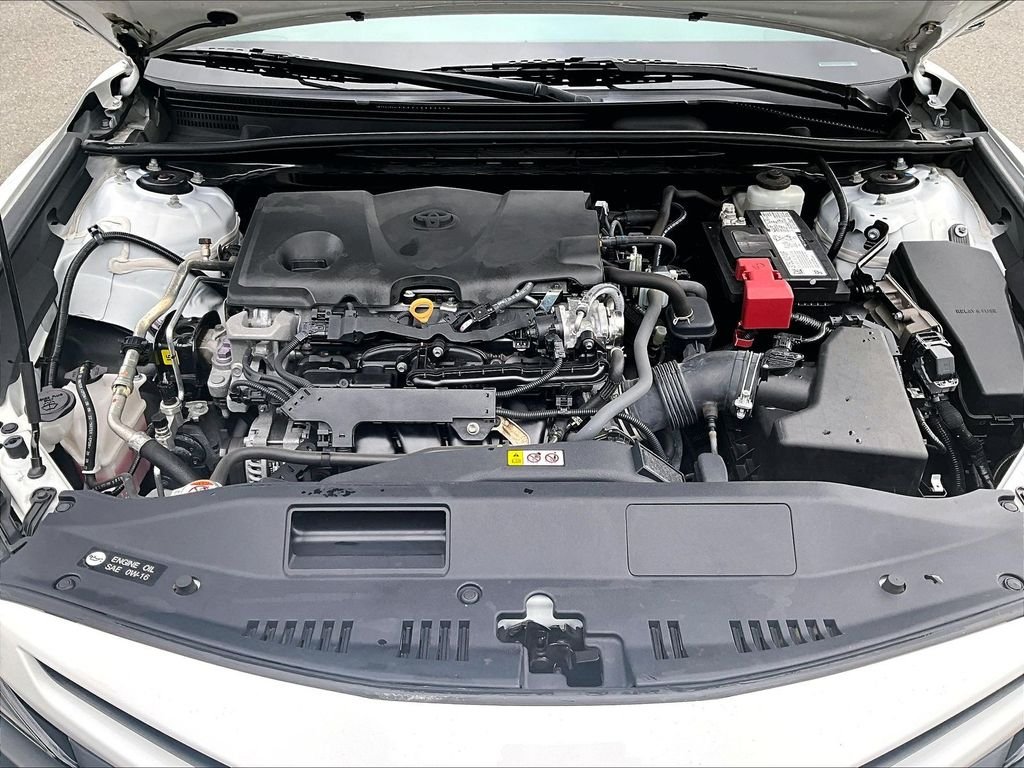 Used 2023 White Toyota SE image 10