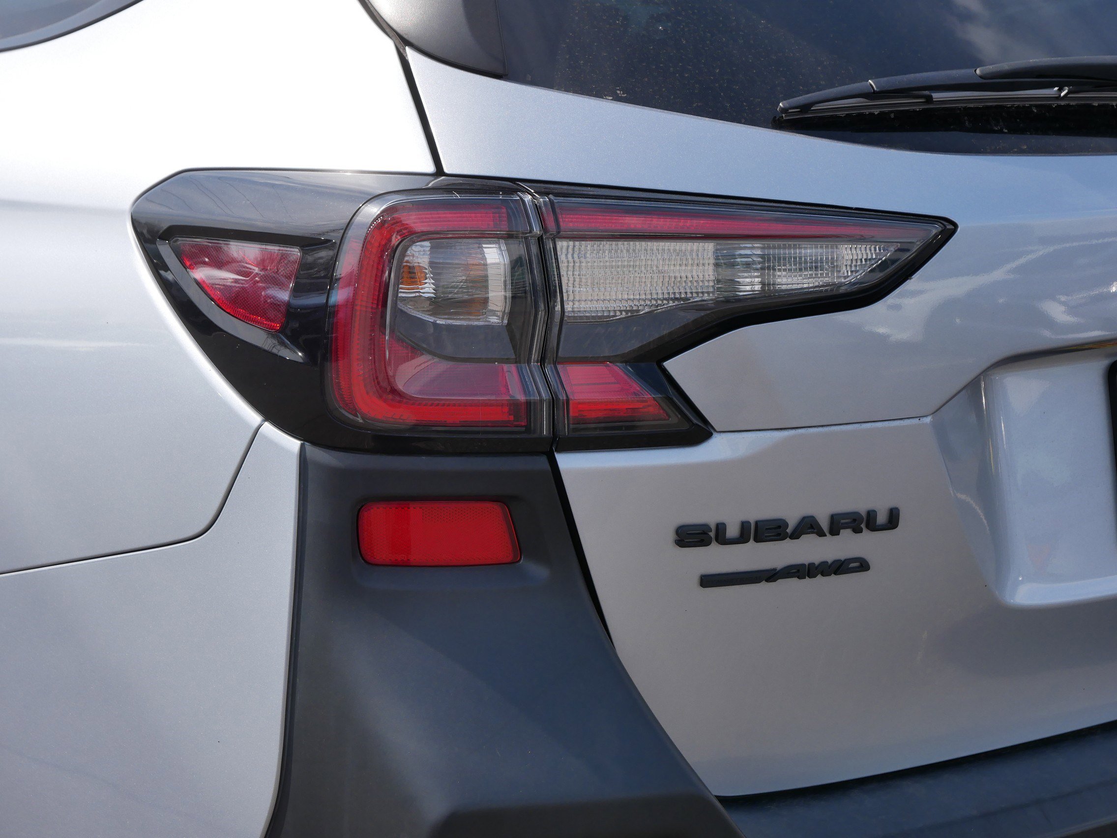 Used 2023 Ice Silver Metallic Subaru Wilderness image 17