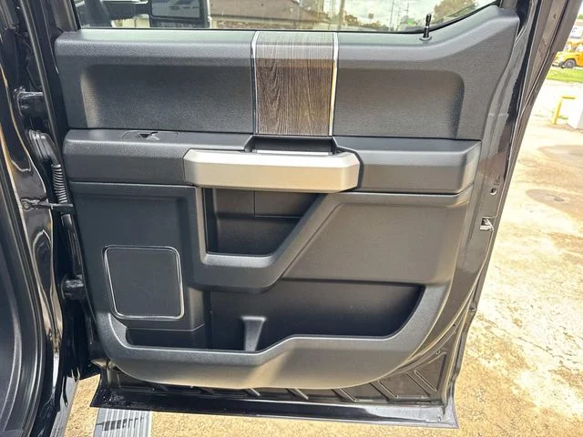 Used 2021 Black Metallic Ford Lariat image 22