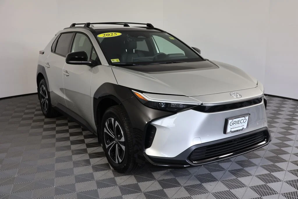 2025 Toyota bZ4X XLE