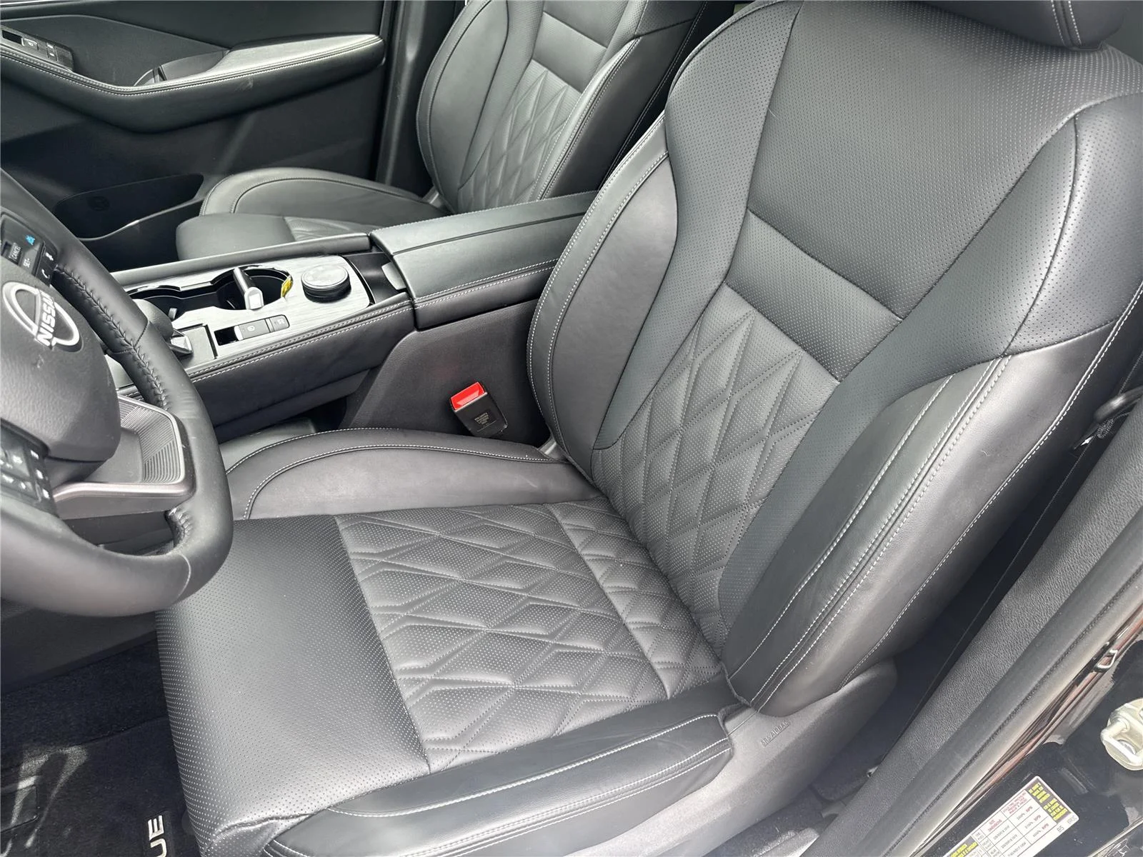 Used 2026 Super Black Nissan Platinum image 11