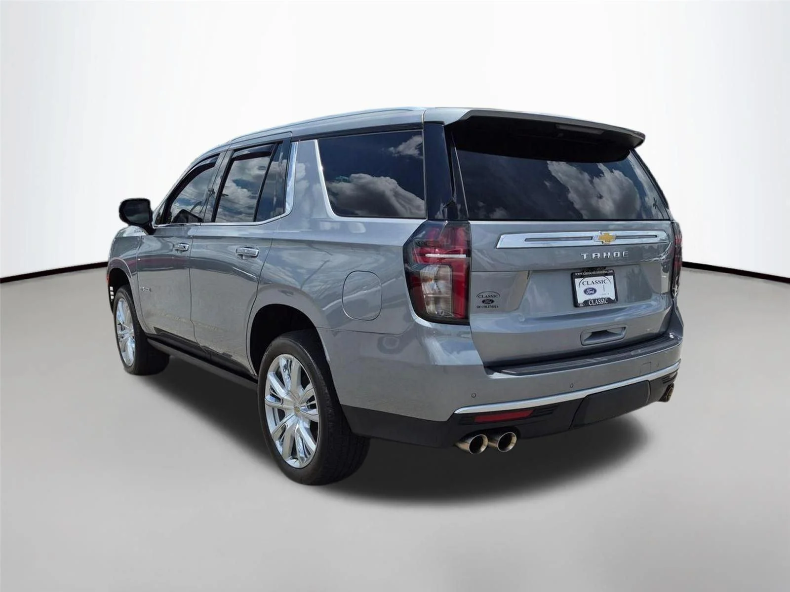 Used 2024 Sterling Gray Metallic Chevrolet High Country image 7