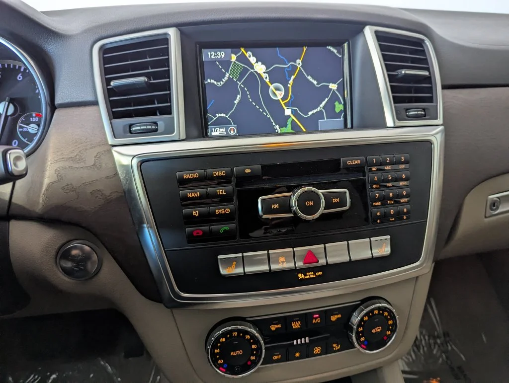 Used 2013 Blue Mercedes-Benz ML 350 image 49