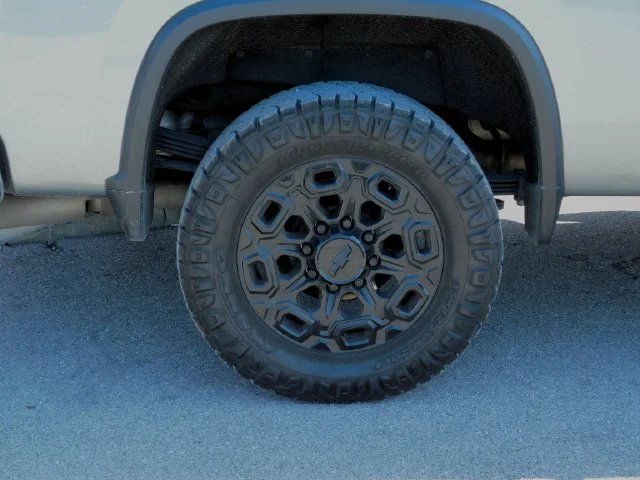 Used 2024 Gray Chevrolet High Country image 36