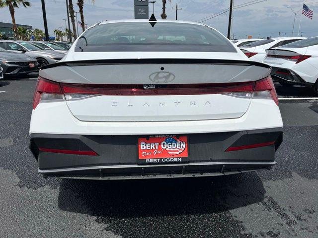 New 2026 White Hyundai SEL Sport image 6